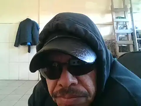 Snapshot of Oskr2024XXX chatting on 01/11/25, 09:46 Oskr2024XXX online show from 01/11/25, 09:46