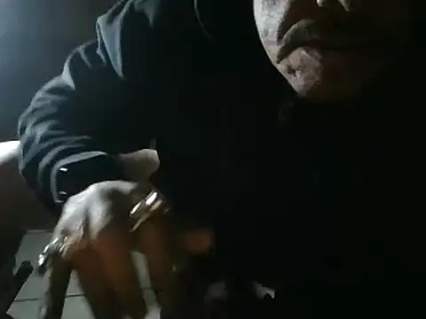 Snapshot of Oskr2024XXX chatting on 01/12/25, 12:49 Oskr2024XXX online show from 01/12/25, 12:49