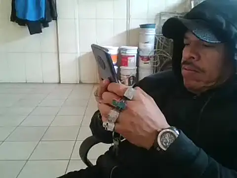 Snapshot of Oskr2024XXX chatting on 01/13/25, 09:20 Oskr2024XXX online show from 01/13/25, 09:20