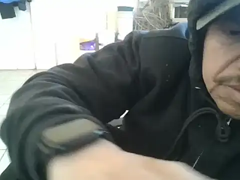 Snapshot of Oskr2024XXX chatting on 01/15/25, 06:29 Oskr2024XXX online show from 01/15/25, 06:29