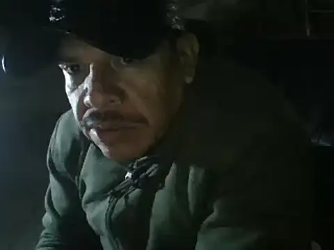 Snapshot of Oskr2024XXX chatting on 01/20/25, 01:39 Oskr2024XXX online show from 01/20/25, 01:39