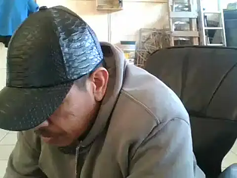 Snapshot of Oskr2024XXX chatting on 01/25/25, 08:00 Oskr2024XXX online show from 01/25/25, 08:00