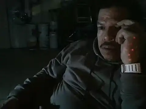 Snapshot of Oskr2024XXX chatting on 01/28/25, 05:43 Oskr2024XXX online show from 01/28/25, 05:43