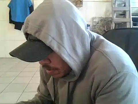 Snapshot of Oskr2024XXX chatting on 01/29/25, 03:26 Oskr2024XXX online show from 01/29/25, 03:26