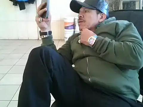 Snapshot of Oskr2024XXX chatting on 02/02/25, 06:20 Oskr2024XXX online show from 02/02/25, 06:20