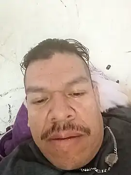 Snapshot of Oskr2024XXX chatting on 02/11/25, 10:18 Oskr2024XXX online show from 02/11/25, 10:18