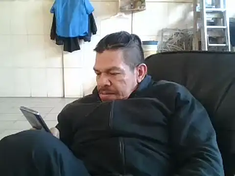 Snapshot of Oskr2024XXX chatting on 02/22/25, 08:42 Oskr2024XXX online show from 02/22/25, 08:42