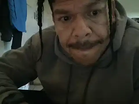 Snapshot of Oskr2024XXX chatting on 02/27/25, 12:32 Oskr2024XXX online show from 02/27/25, 12:32