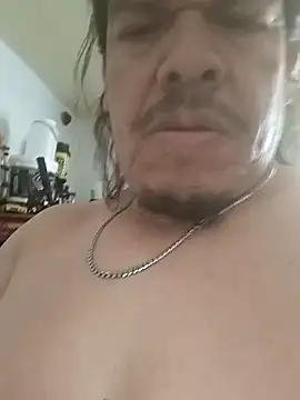 Snapshot of Oskr2024XXX chatting on 10/04/25, 07:56 Oskr2024XXX online show from 10/04/25, 07:56