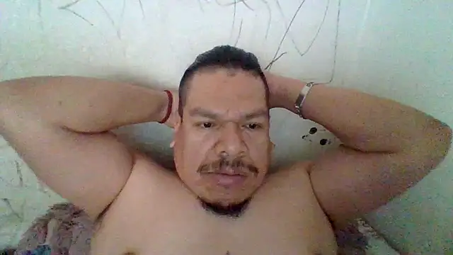 Snapshot of Oskr2024XXX chatting on 10/26/25, 07:09 Oskr2024XXX online show from 10/26/25, 07:09