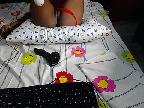 Molly1333 online show from 04/15/26, 08:09