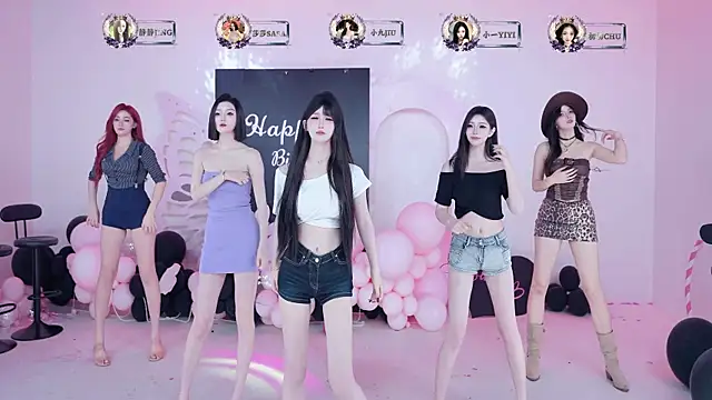 Snapshot of TY-002 chatting on 06/06/26, 11:26 TY-002 online show from 06/06/26, 11:26