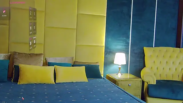 ElaraLuxe online show from 04/21/26, 05:03