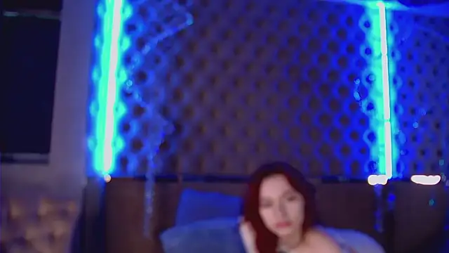 -RoxyDoll- online show from 06/19/26, 06:29