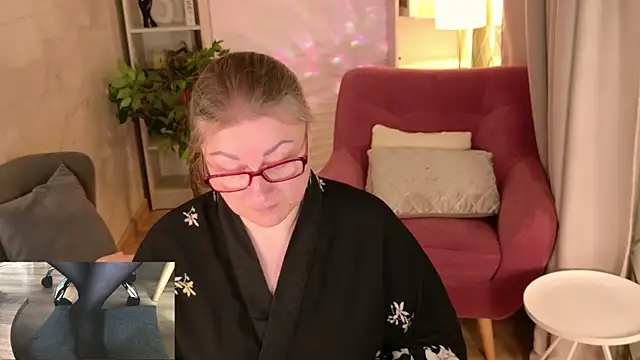Alexandra Kind online show from 05/17/26, 09:00