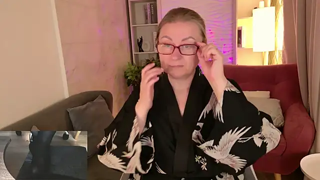 Alexandra Kind online show from 05/18/26, 04:07