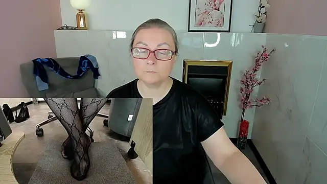 Alexandra Kind online show from 06/10/26, 01:50