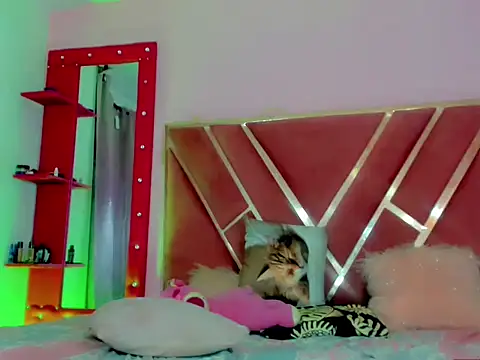 Dollcute  online show from 05/05/26, 11:35