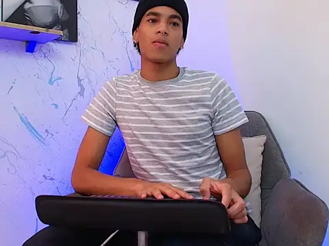 Gabriiel maddox online show from 04/15/26, 01:51