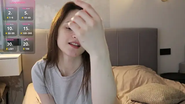 ellyellow online show from 04/19/26, 08:02