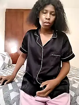 Snapshot of Slender012 chatting on 05/09/26, 05:56 Slender012 online show from 05/09/26, 05:56