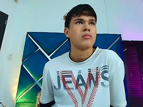 EdwinBoys online show from 04/17/26, 12:52