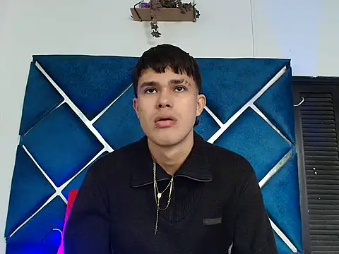 EdwinBoys online show from 05/04/26, 01:51