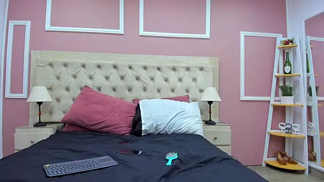 tiffanykanox online show from 05/30/26, 04:31