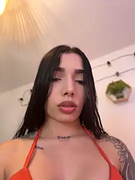 Snapshot of milasantana_ chatting on 06/20/26, 11:18 milasantana online show from 06/20/26, 11:18