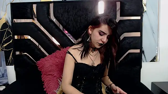 Snapshot of amberblackcs01 chatting on 05/24/26, 05:29 amberblackcs01 online show from 05/24/26, 05:29