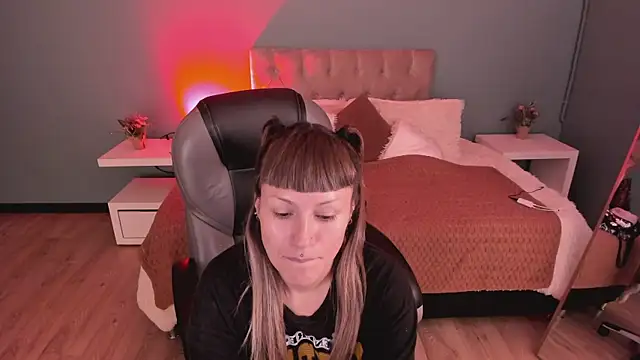 Kim Jeins666  online show from 05/14/26, 12:45