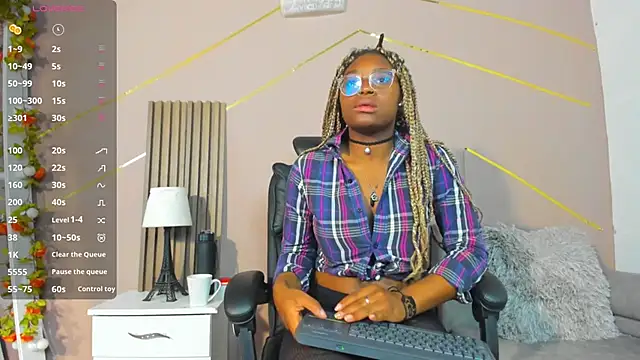 Snapshot of Candy_Williamss chatting on 05/07/26, 07:52 Candy Williamss online show from 05/07/26, 07:52
