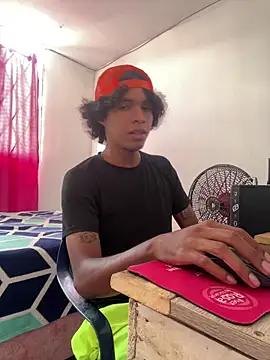 Snapshot of tajada_queso chatting on 04/15/26, 05:42 tajada queso online show from 04/15/26, 05:42