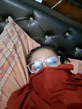 Shalini3456 online show from 04/19/26, 09:52