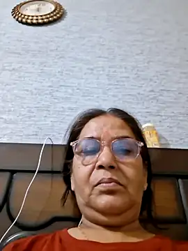 Shalini3456 online show from 04/28/26, 06:13