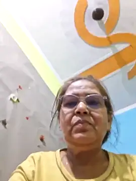 Shalini3456 online show from 05/13/26, 07:00