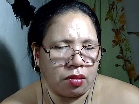 HottyCurlyPeanut online show from 05/22/26, 07:52