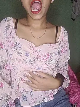 Snapshot of Rashmika__Rouni chatting on 06/11/26, 08:07 Rashmika Rouni online show from 06/11/26, 08:07