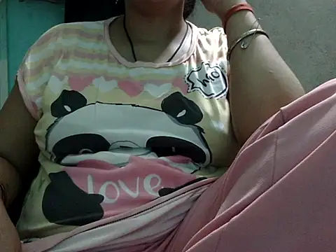 Snapshot of Sexy_Mahekk chatting on 05/21/26, 04:25 Sexy Mahekk online show from 05/21/26, 04:25
