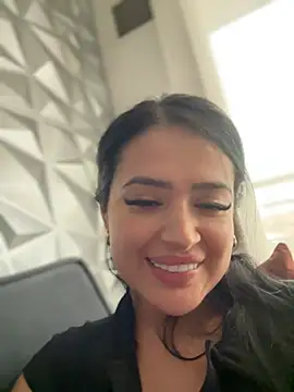 Sara fun online show from 03/05/25, 04:35