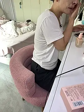 Snapshot of diudiubaobei_ chatting on 04/28/26, 04:50 diudiubaobei online show from 04/28/26, 04:50