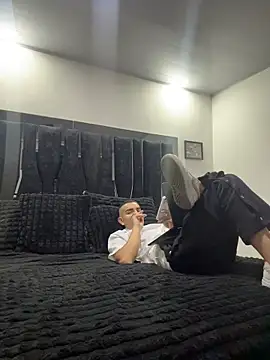 Snapshot of willclayy chatting on 05/10/26, 12:05 willclayy online show from 05/10/26, 12:05