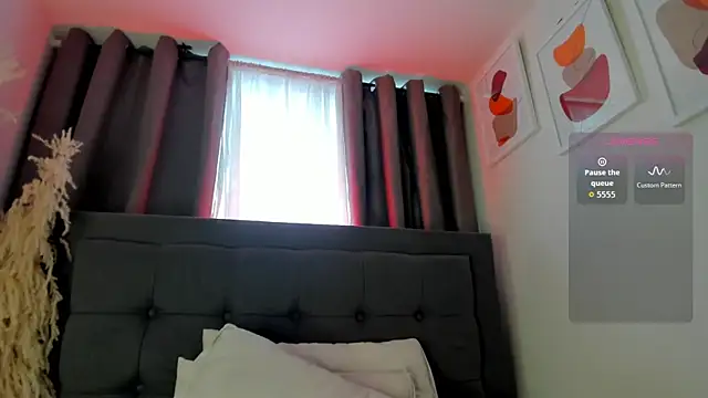 hanna-baker01 online show from 05/23/26, 02:43