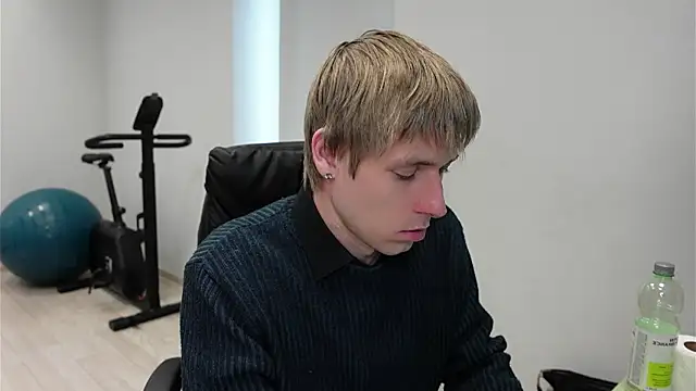 Snapshot of Richard_Hards chatting on 05/14/26, 05:03 Richard Hards online show from 05/14/26, 05:03