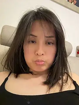 Snapshot of Faye-baby chatting on 05/06/26, 03:17 Faye-baby online show from 05/06/26, 03:17