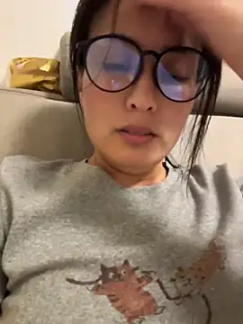 Snapshot of Faye-baby chatting on 05/18/26, 02:56 Faye-baby online show from 05/18/26, 02:56