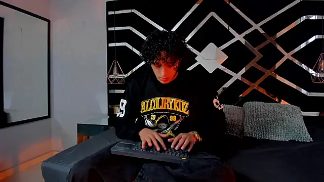 JayTaylorr online show from 05/15/26, 11:28