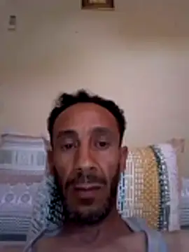 Snapshot of walide400 chatting on 06/24/26, 04:06 walide400 online show from 06/24/26, 04:06