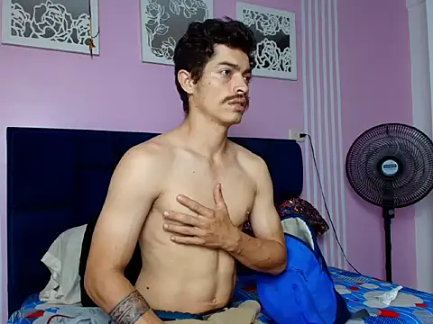 taylor Stele online show from 05/09/26, 08:25