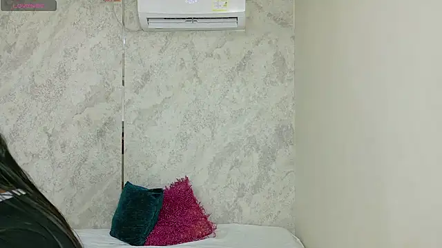 taylor gil0 online show from 05/22/26, 01:50